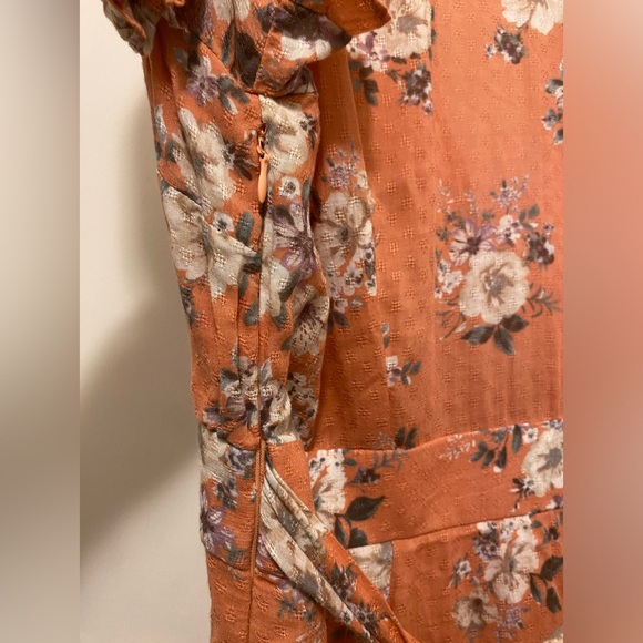 Sadie & Sage Plunge Neck Mini Dress Size Large Peach Floral - Picture 7 of 10